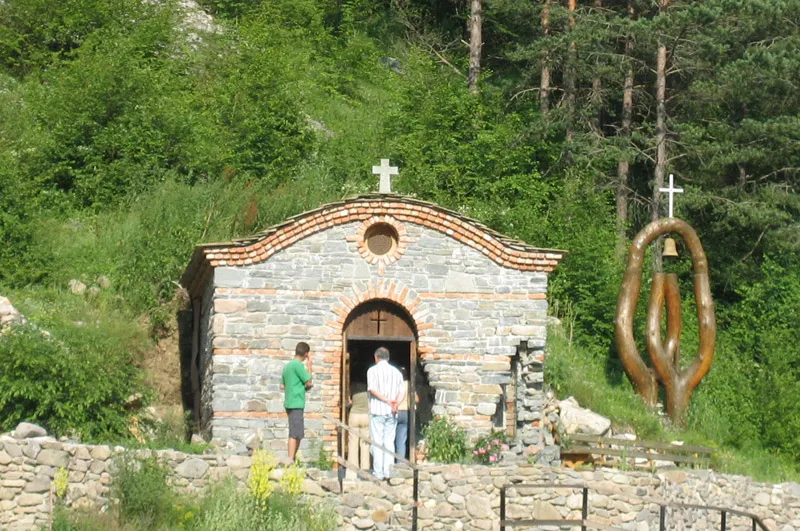 Параклис в гората
